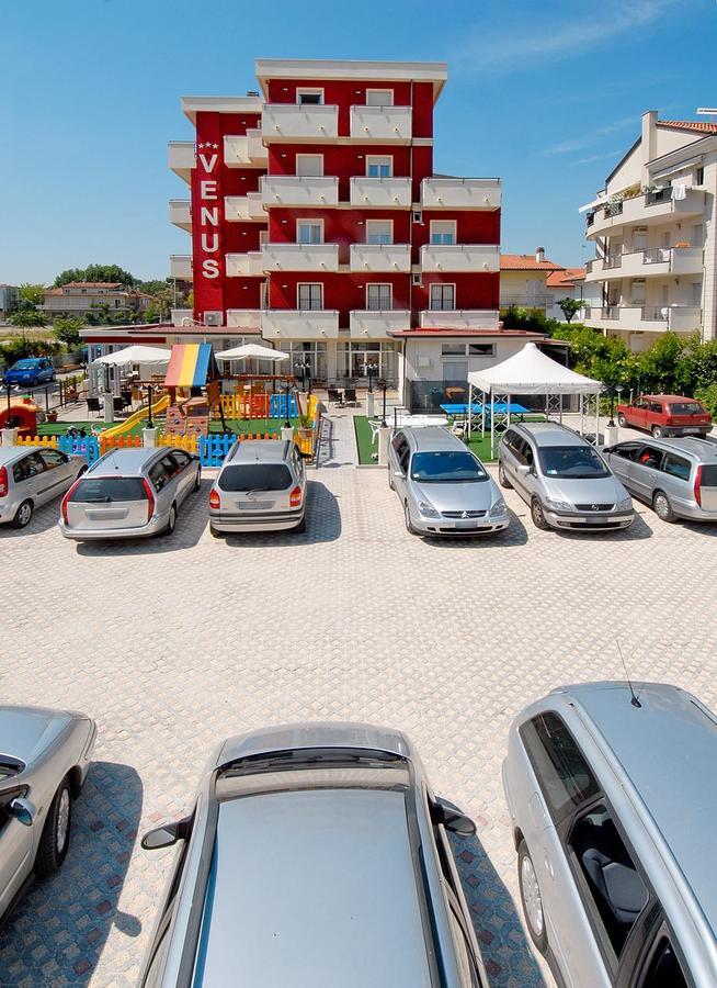 Hotel Venus Riccione Esterno foto