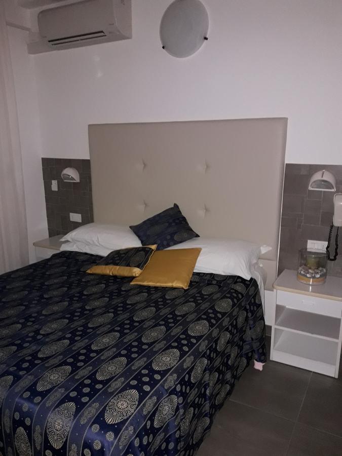 Hotel Venus Riccione Esterno foto